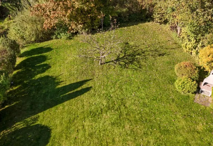 GRUNDSTÜCK LUFTAUFNAHME