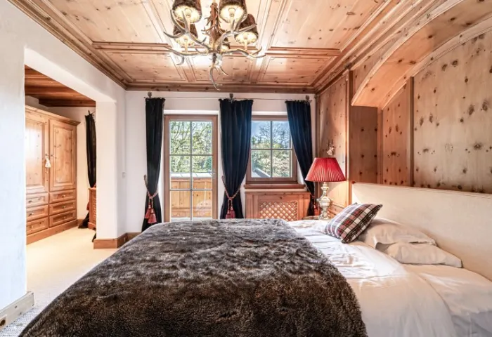 SCHLAFZIMMER