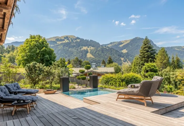 OUTDOORPOOL