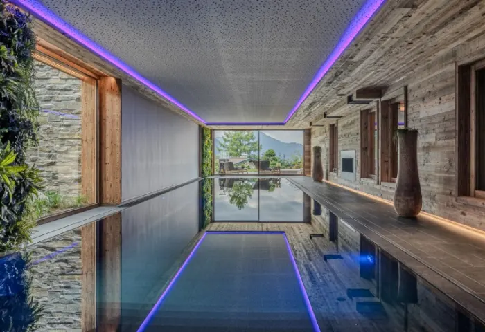 INDOORPOOL